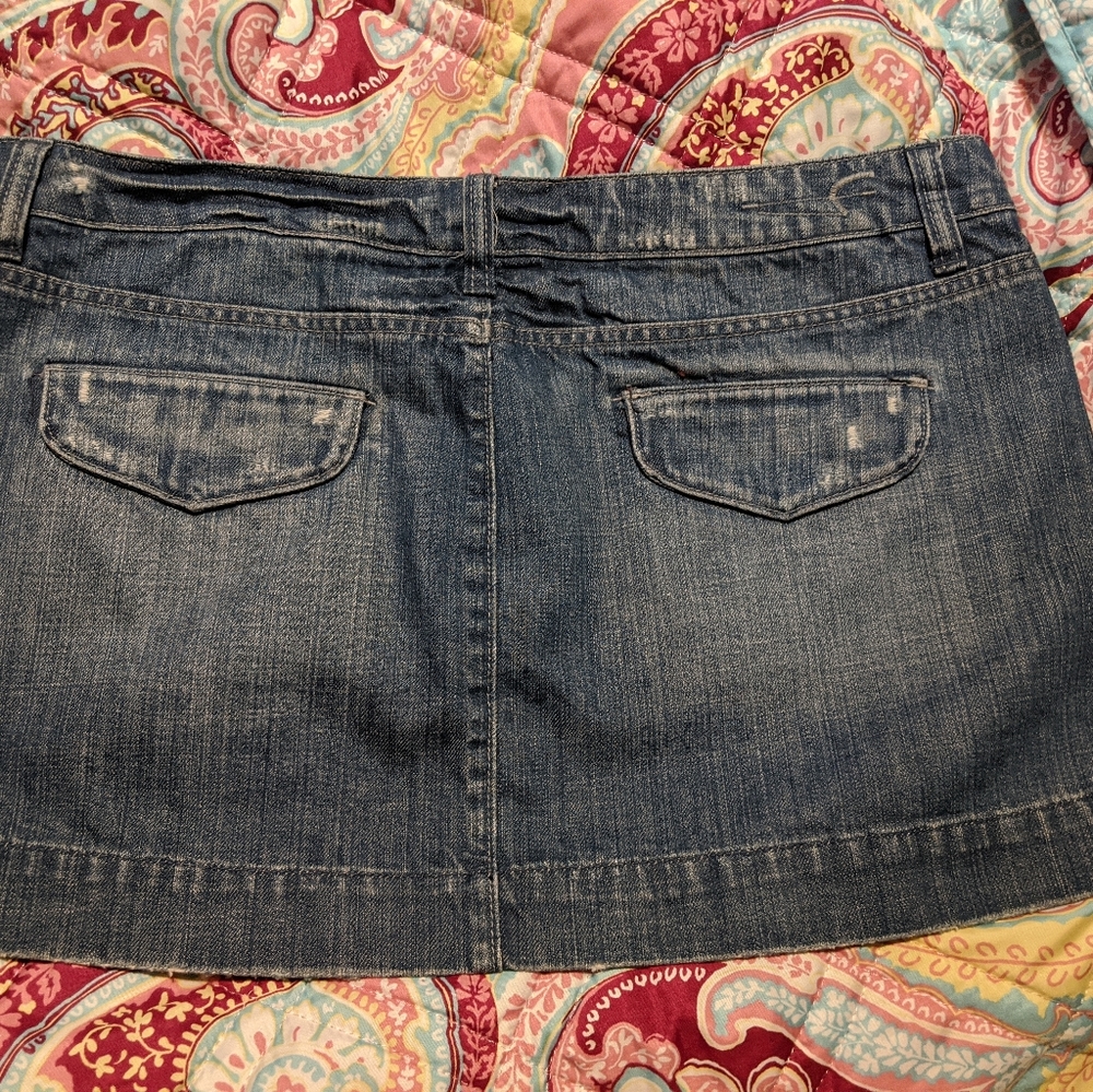Skirt - Picture 2 of 3